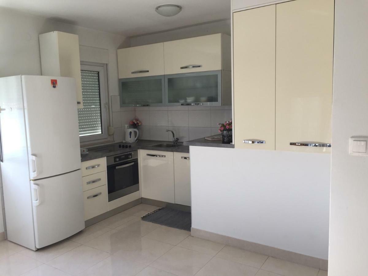 Ferienwohnung Apartman Mila Kaštela Exterior foto