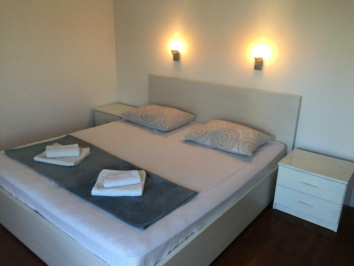 Ferienwohnung Apartman Mila Kaštela Exterior foto